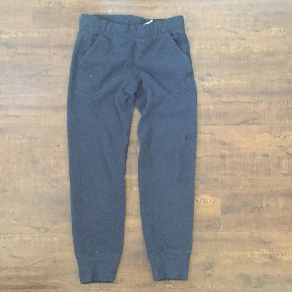 Kids black REI fleece pants Size M